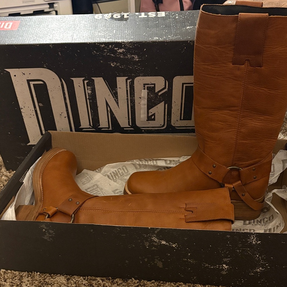Dingo Tan Leather Western Boots - Picture 2 of 8